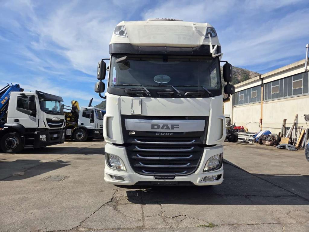 Daf XF460 Photo 16