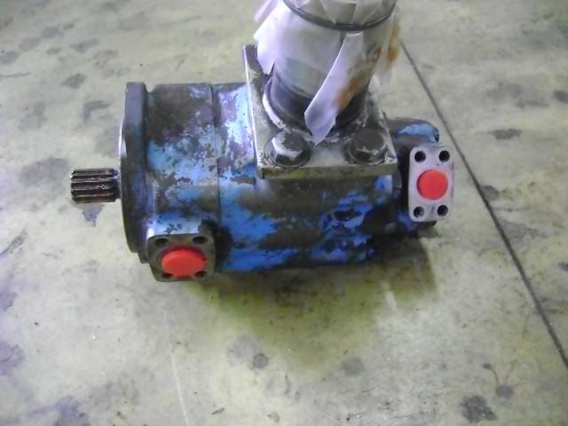 Hydraulic pump for Volvo 4400 Photo 1
