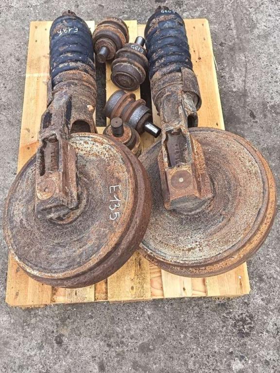 Idler wheel for Fiat Kobelco E 135 Photo 3