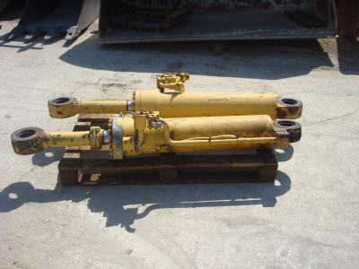 Bucket rotation piston for Benati 25SB sold by OLM 90 Srl