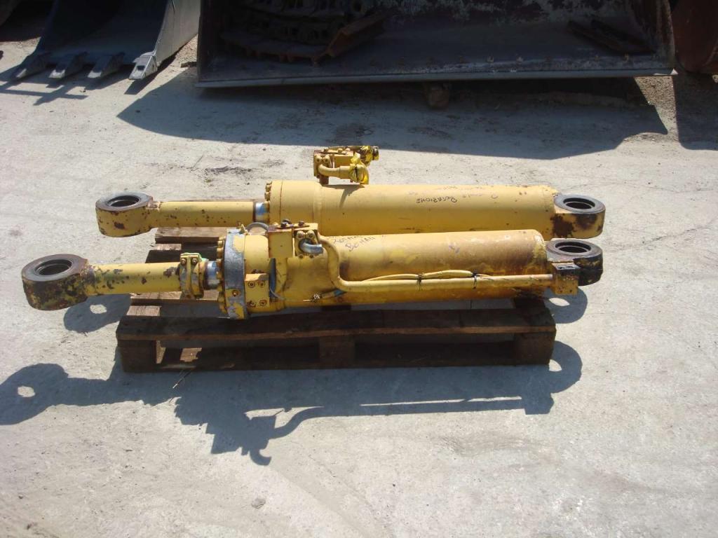 Bucket rotation piston for Benati 25SB Photo 1