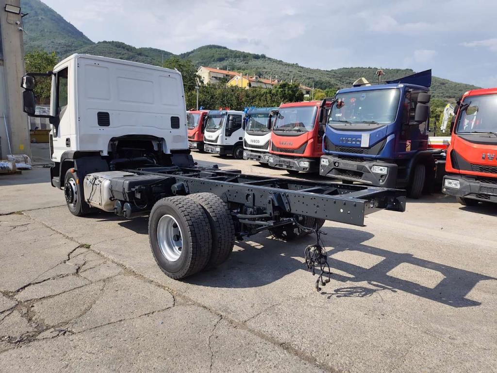 Iveco EUROCARGO 120-190L Photo 18