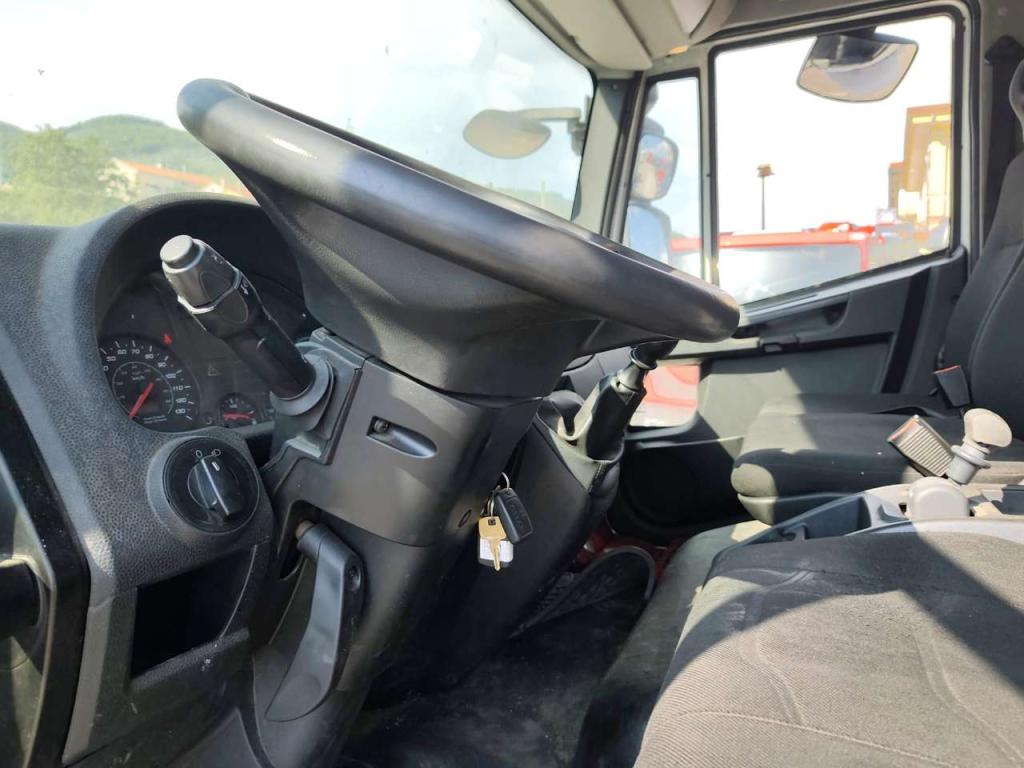 Iveco EUROCARGO 120-190L Photo 8