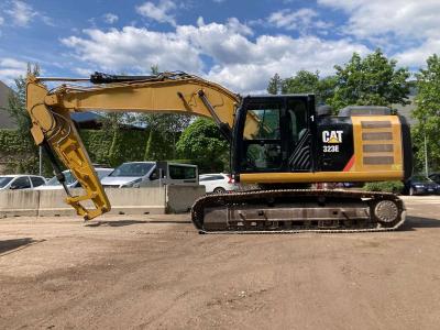 Caterpillar 323ELN sold by Omeco Spa