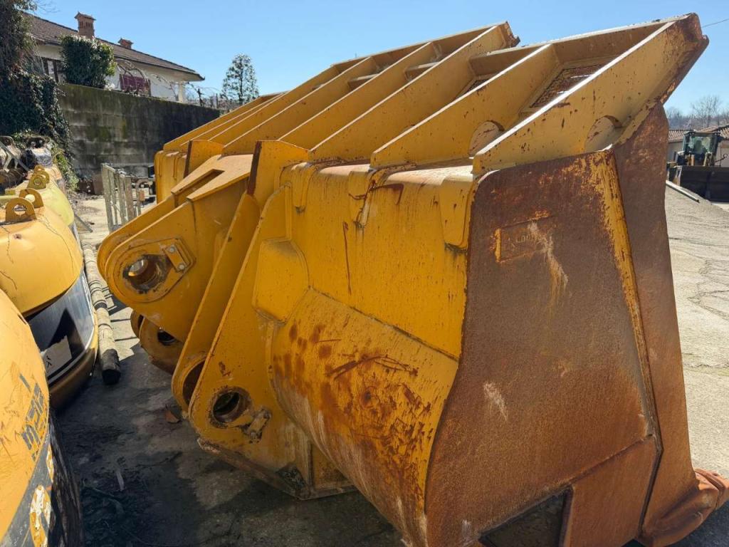 Lameter Rock bucket Photo 3
