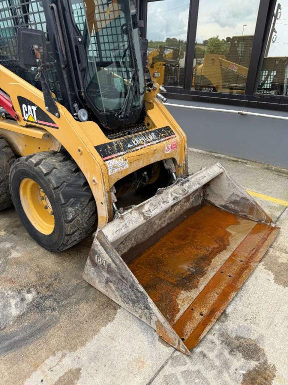 Caterpillar 216B Photo 6