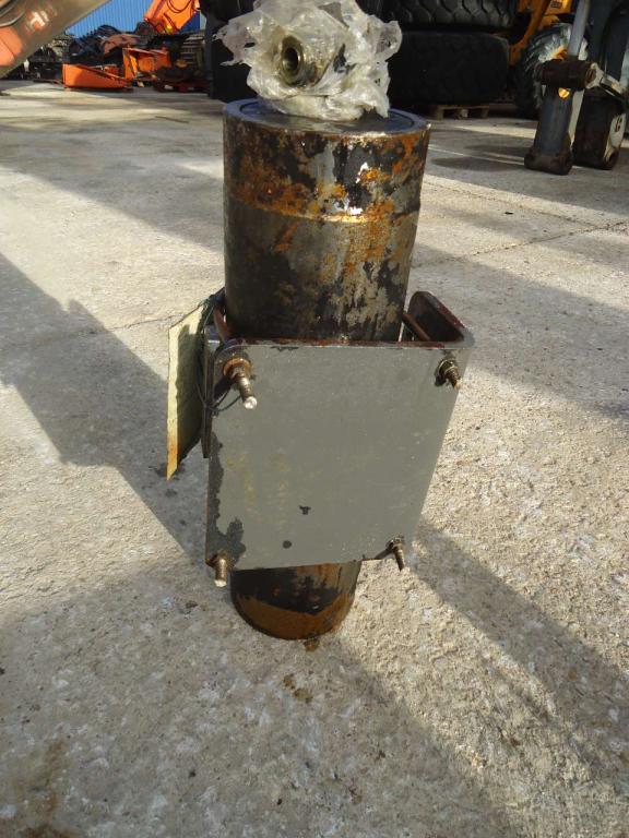 Accumulator for Hitachi ZW310 Photo 2