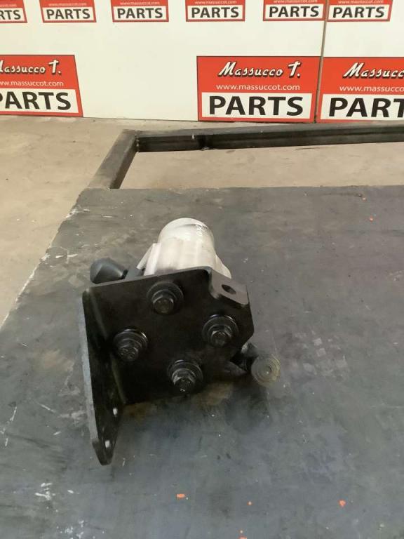 Power steering filter for Hitachi ZW250-6 Photo 2