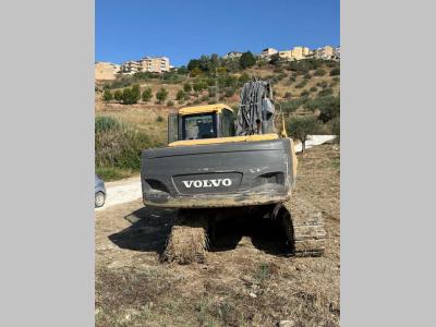 Volvo EC235CNL sold by Omeco Spa