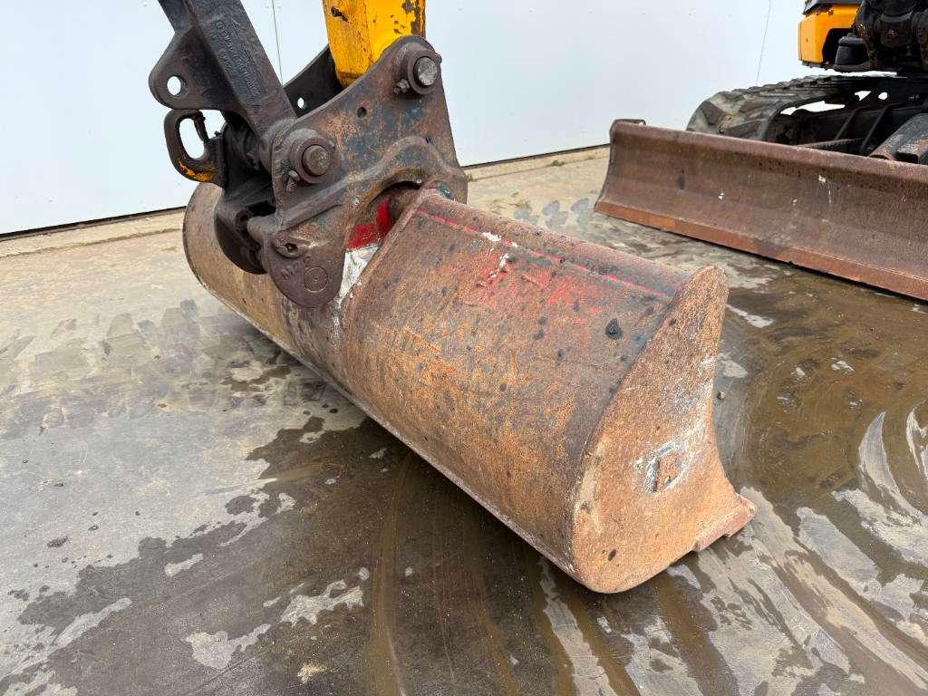 JCB 48Z-1 - Hammer Lines / Quick Coupler Photo 18