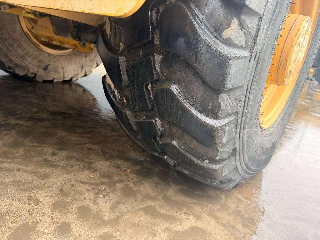 Caterpillar 907 M Photo 21