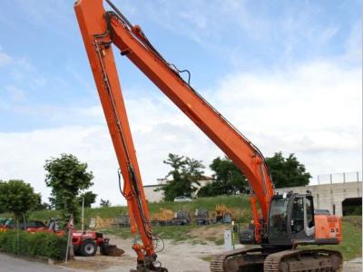 Hitachi ZX280LCN-3 sold by Massucco T. Srl