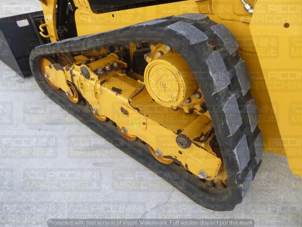 Caterpillar 239D HF Photo 17