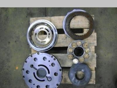 Translation motor for New Holland E 215 sold by PRV Ricambi Srl