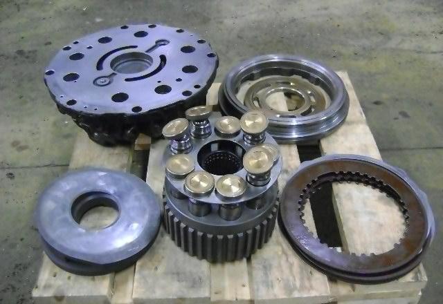 Translation motor for New Holland E 215 Photo 2
