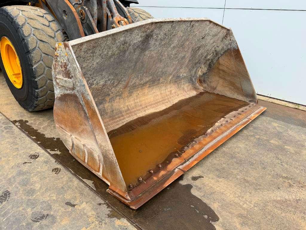 Volvo L120H - 3rd Function / Quick Coupler Photo 18