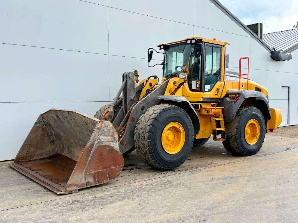 Volvo L120H - 3rd Function / Quick Coupler Photo 2
