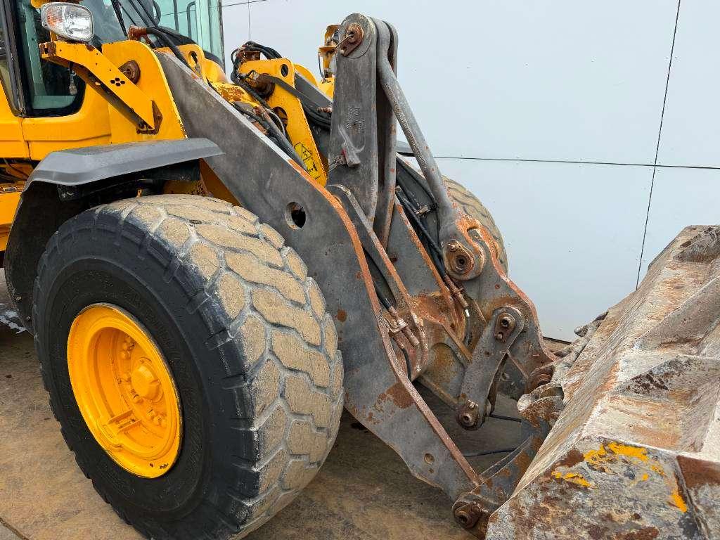 Volvo L120H - 3rd Function / Quick Coupler Photo 20