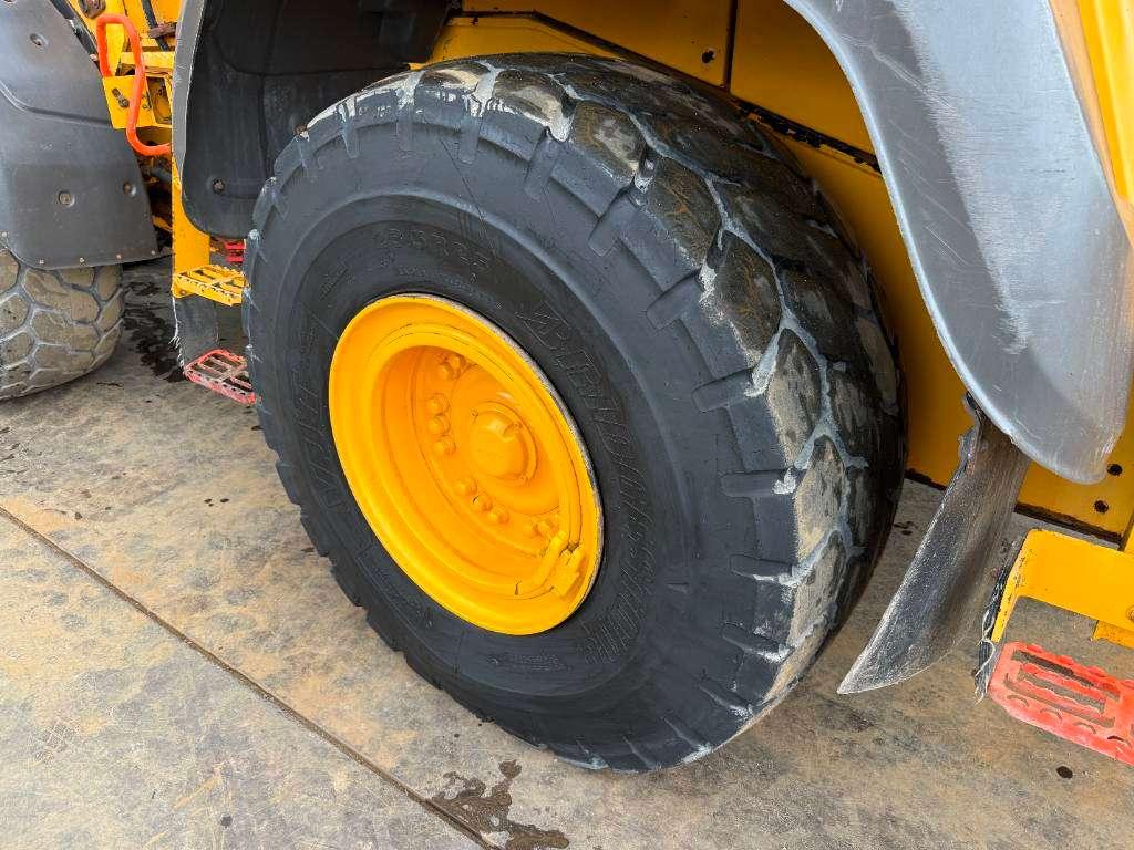 Volvo L120H - 3rd Function / Quick Coupler Photo 24
