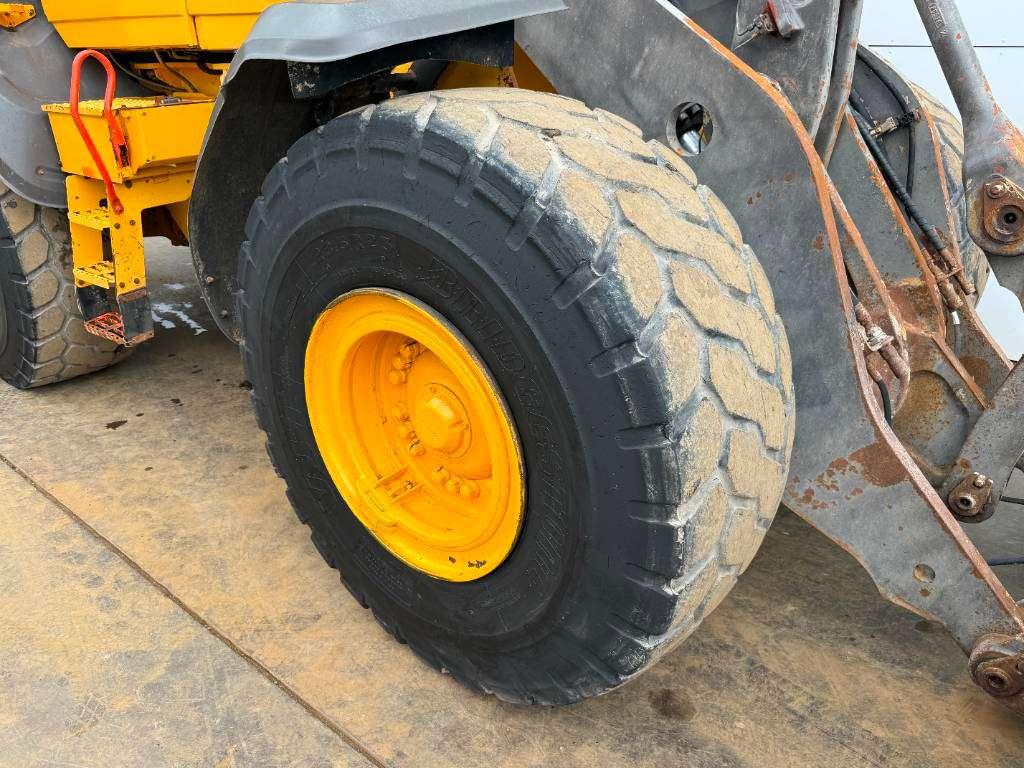 Volvo L120H - 3rd Function / Quick Coupler Photo 26