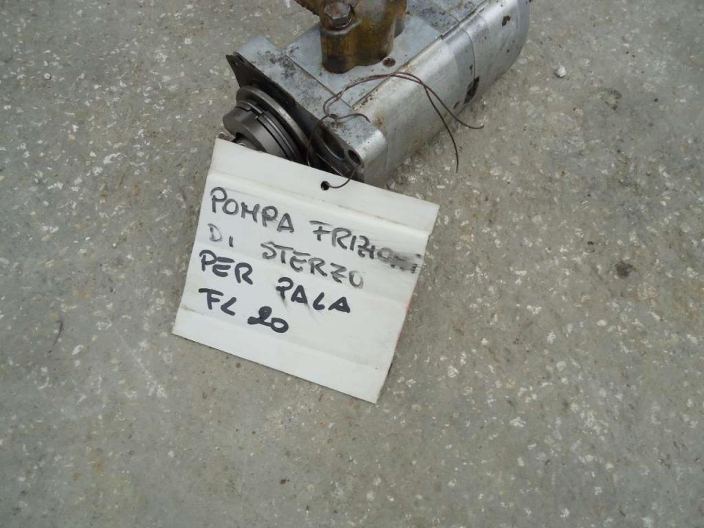 Steering clutch hydraulic pump for Fiat Allis FL20 Photo 3
