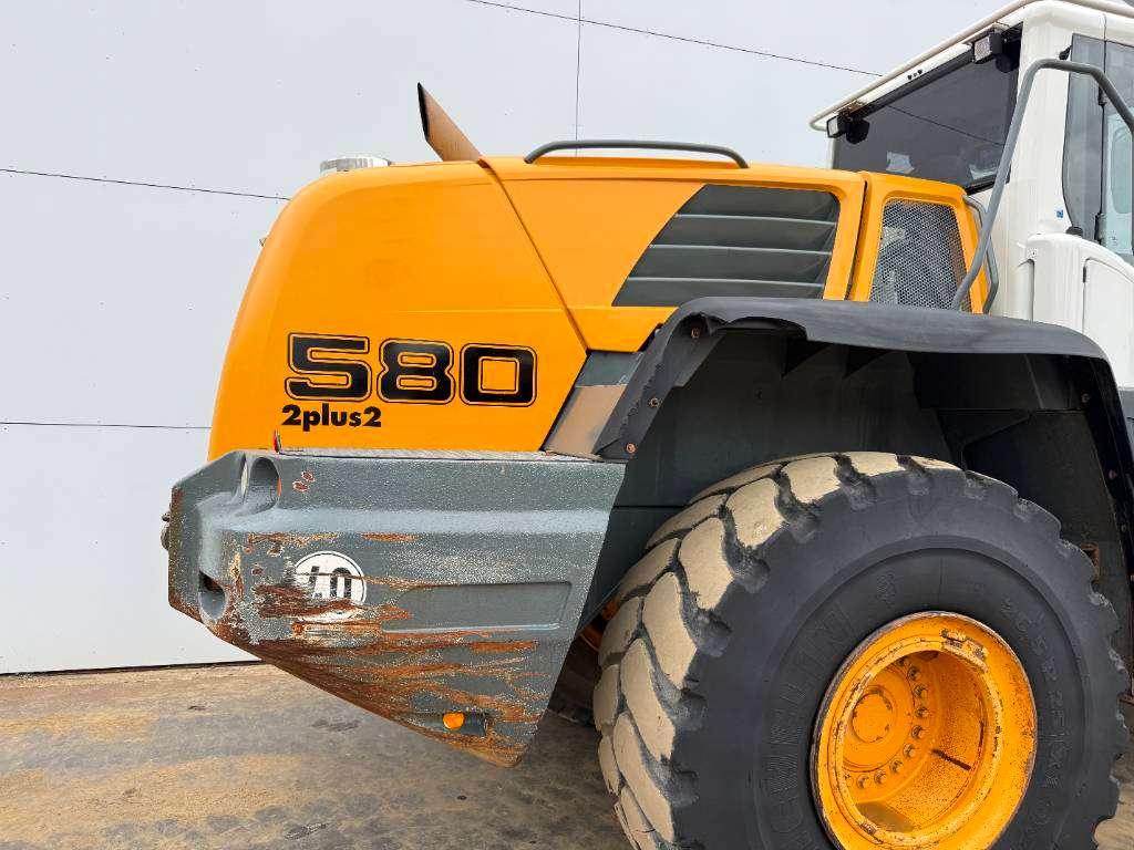 Liebherr L580 - Automatic Greasing / Heated Seat Photo 25
