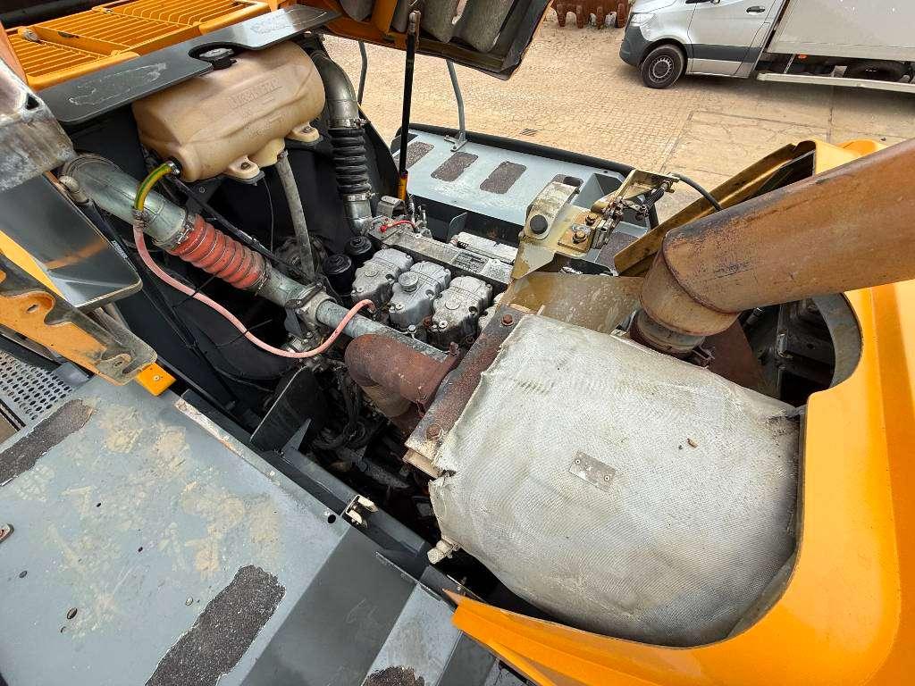Liebherr L580 - Automatic Greasing / Heated Seat Photo 28