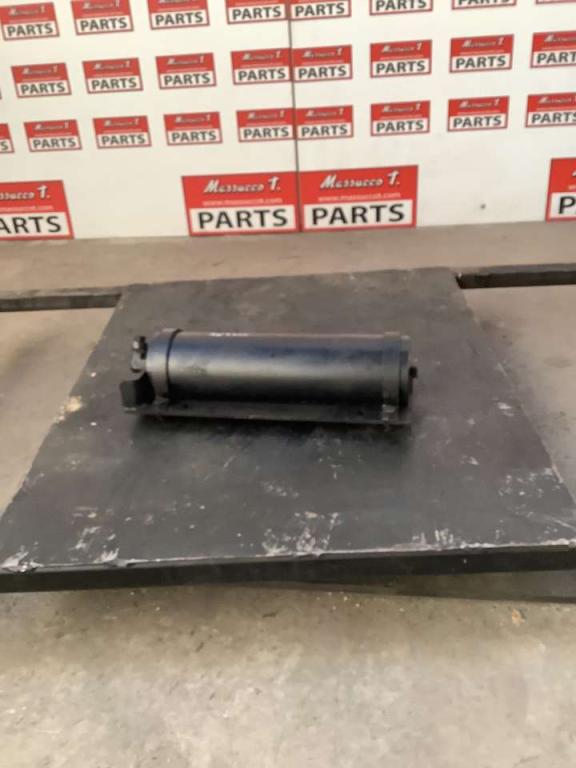 Accumulator for Hitachi ZW250-6 Photo 1