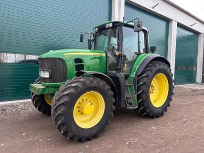 John Deere 7430 PowerQuad - Good tyres sold by JN Machines BV