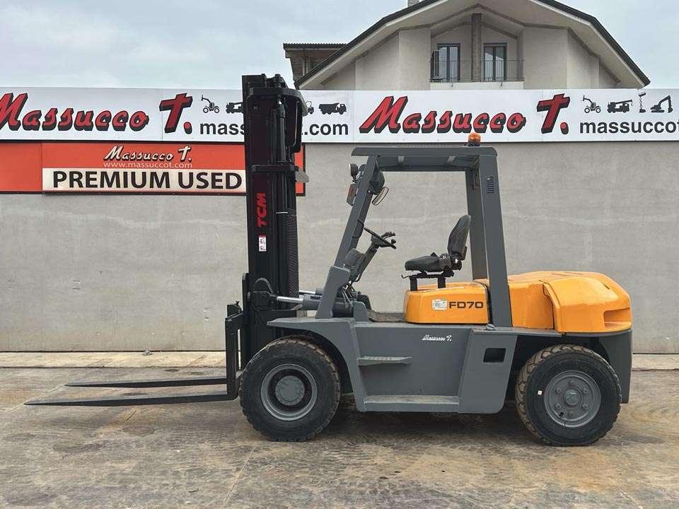 TCM FD70Z8 4x2 Photo 1