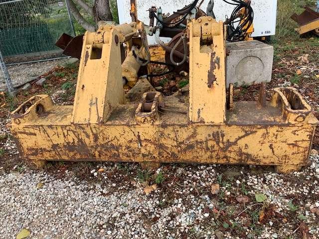 Rear ripper Photo 10