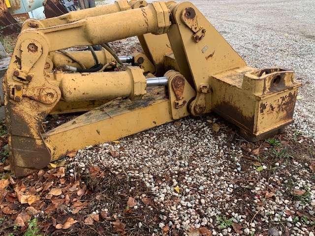 Rear ripper Photo 2