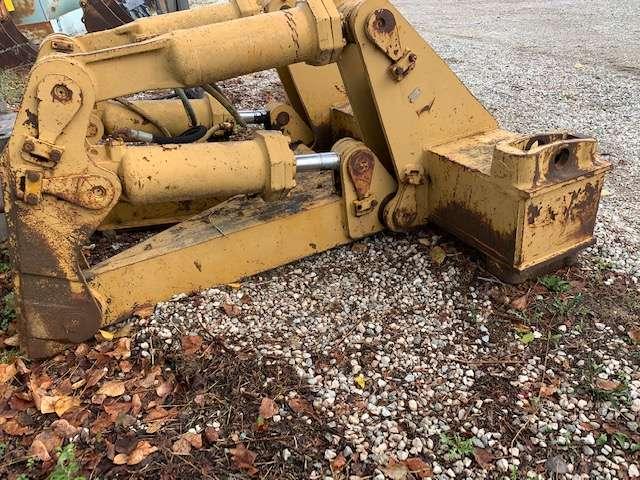 Rear ripper Photo 3