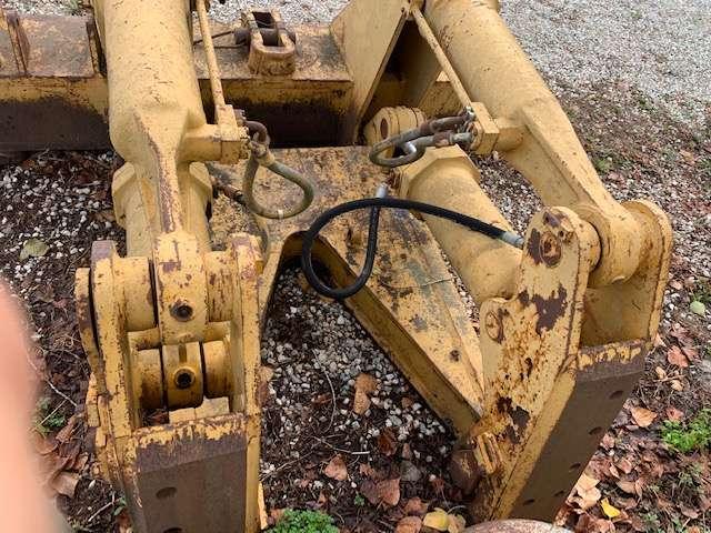 Rear ripper Photo 5