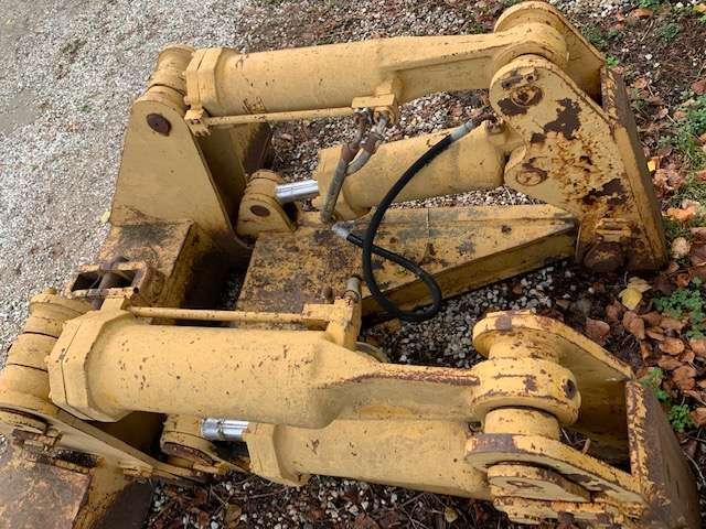 Rear ripper Photo 8