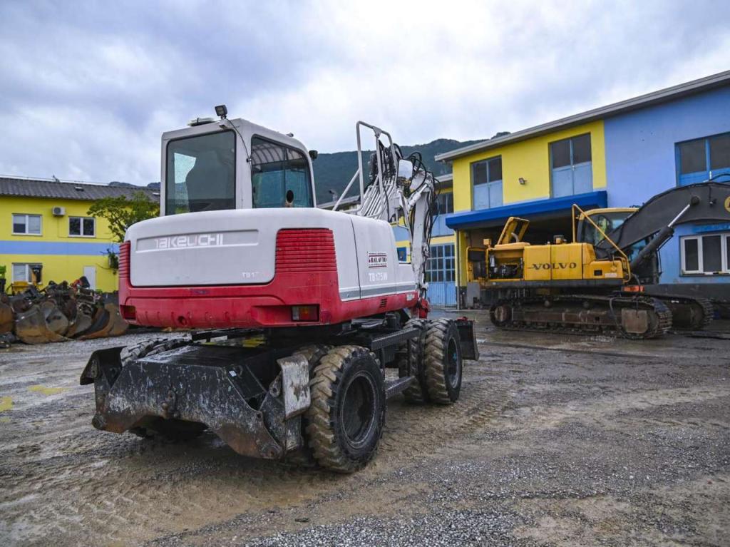 Takeuchi TB175W Photo 5