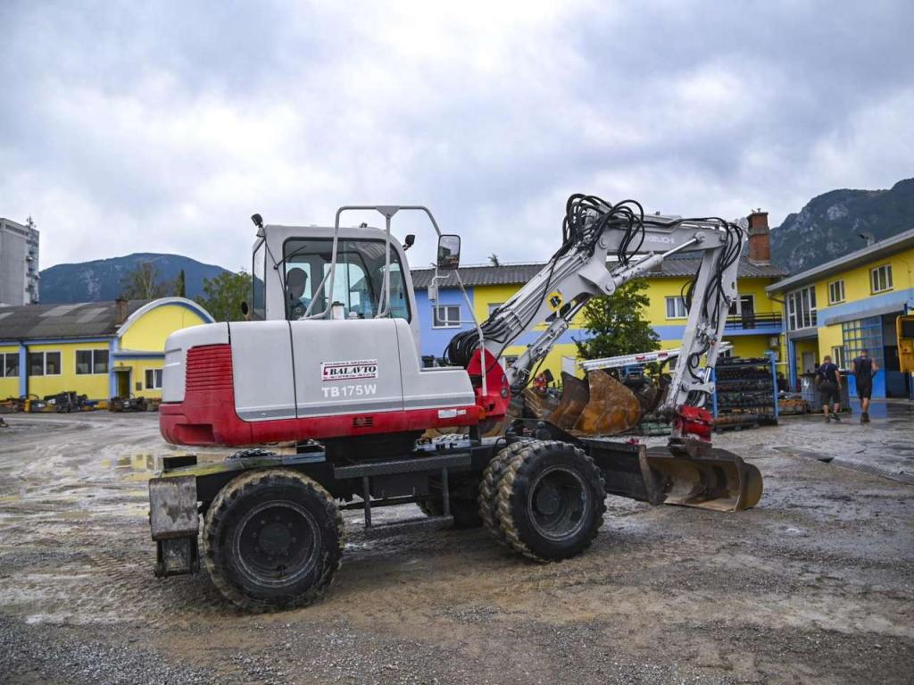 Takeuchi TB175W Photo 7