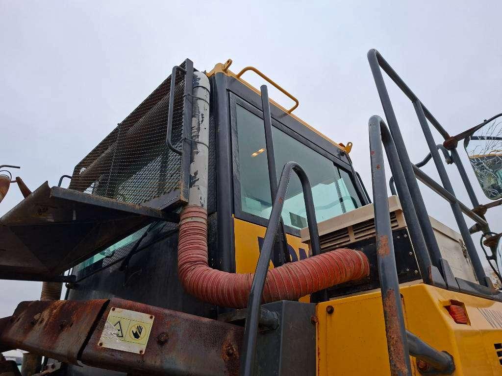 Komatsu HM 300-3 Photo 14