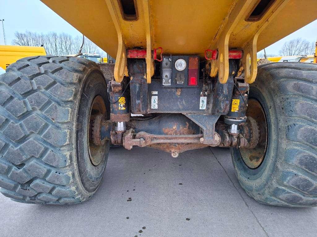 Komatsu HM 300-3 Photo 19