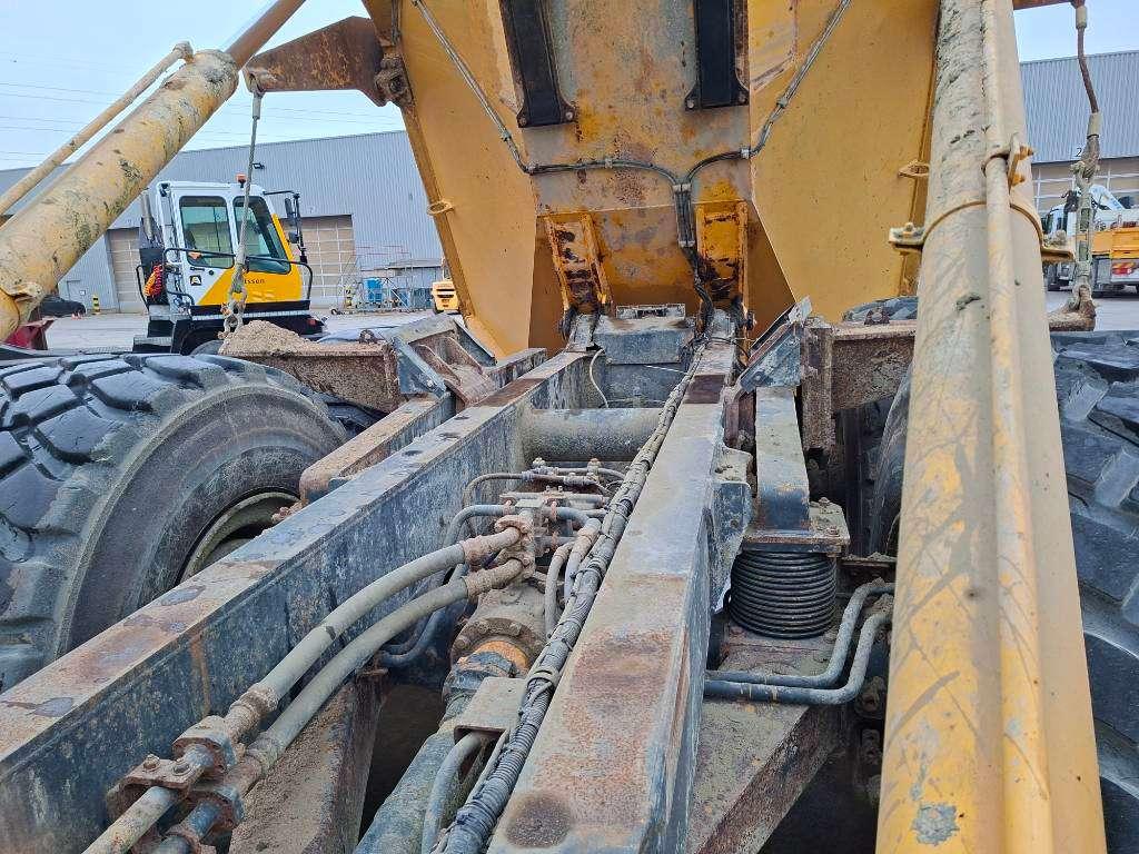 Komatsu HM 300-3 Photo 22