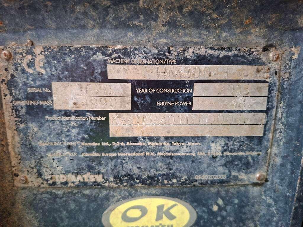 Komatsu HM 300-3 Photo 8