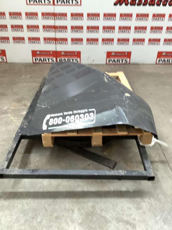 Hood and body panel for Hitachi ZX135US-7 Photo 1