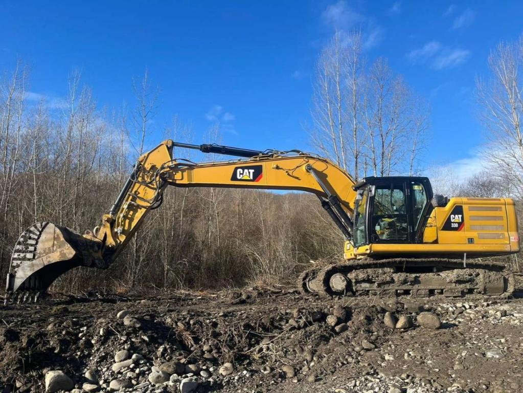 Caterpillar 330 Photo 1