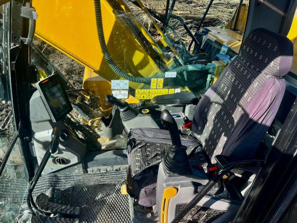 Caterpillar 330 Photo 4