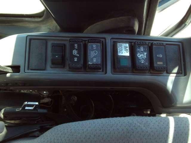 Hitachi ZX135US-6 Photo 18