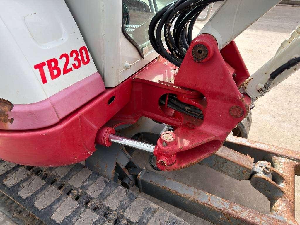 Takeuchi TB230 Photo 25