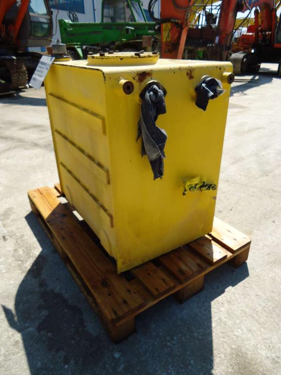 Oil tank for New Holland 385B Photo 2