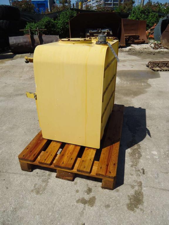 Oil tank for New Holland 385B Photo 3
