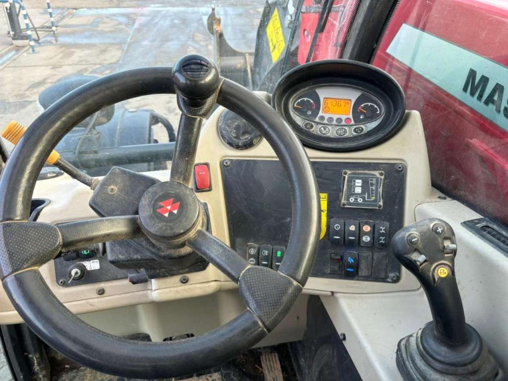 Massey Ferguson MF9306XTRA Photo 6
