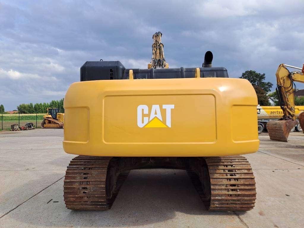 Caterpillar 330DL UHD Photo 3
